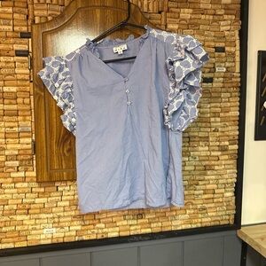 Mira Eyelet floral periwinkle Flutter Ruffle Popover Top Sz Medium cottage